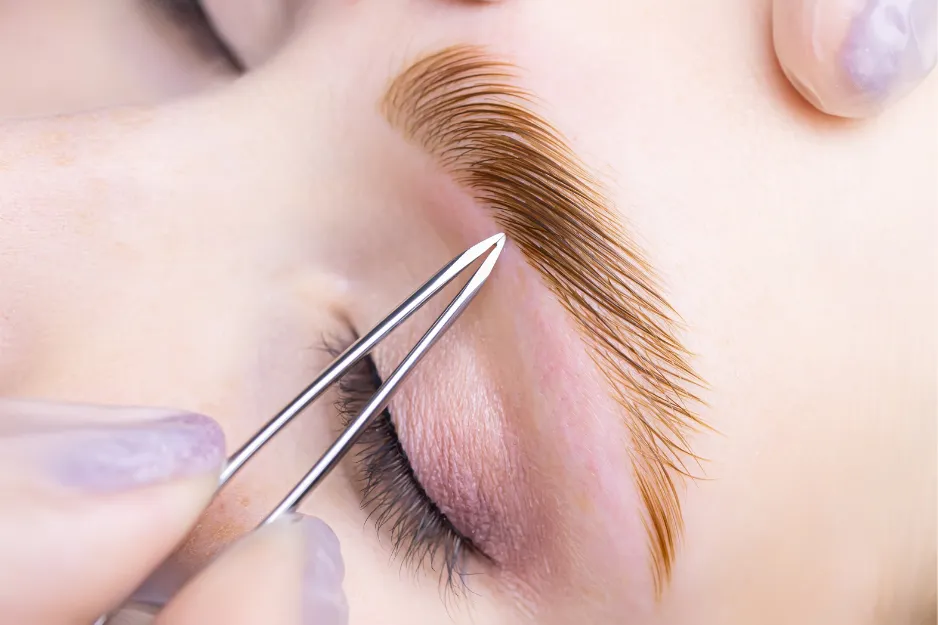حمام بعد از کاشت ابرو چگونه است؟