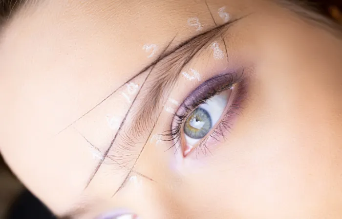 کاشت ابرو برای چه کسانی مناسب است؟
